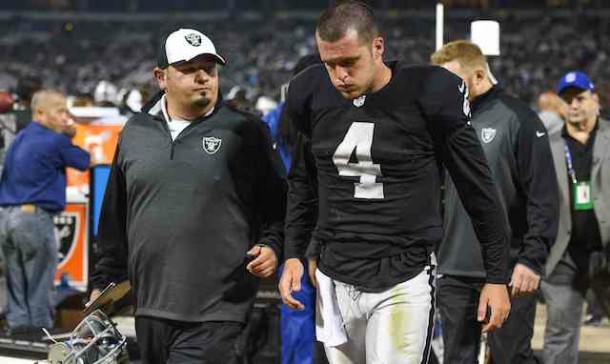 Derek_Carr_Concussion_Raiders_Preseason_Larry_Webster_Sack