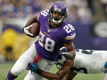 1381694894000--1a-action-adrian-peterson-14